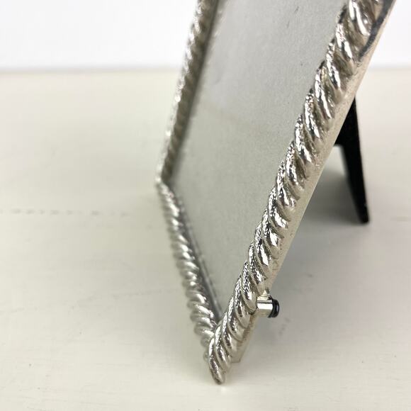 Nicole Miller Home Silver Twisted Rope Photo Frame - Picture 4 of 6
